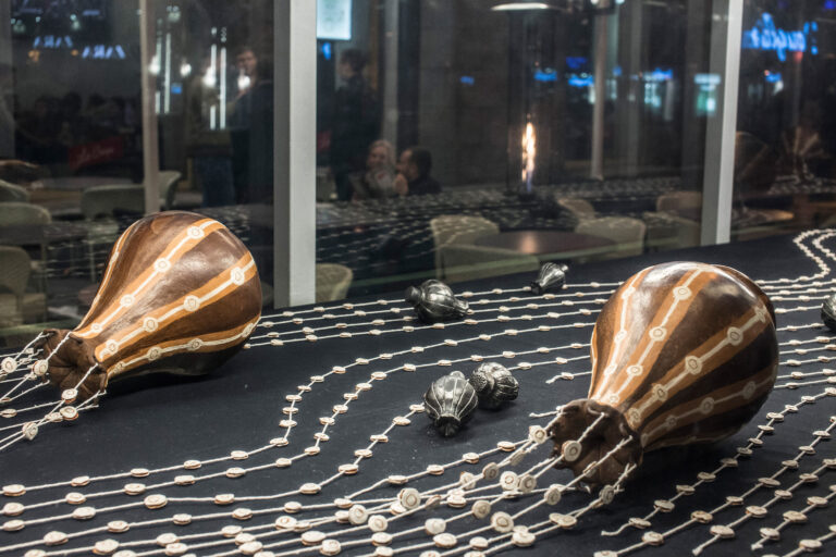 Kevään lauantaikursseilla tarjolla keramiikkaa ja mustasavustusta